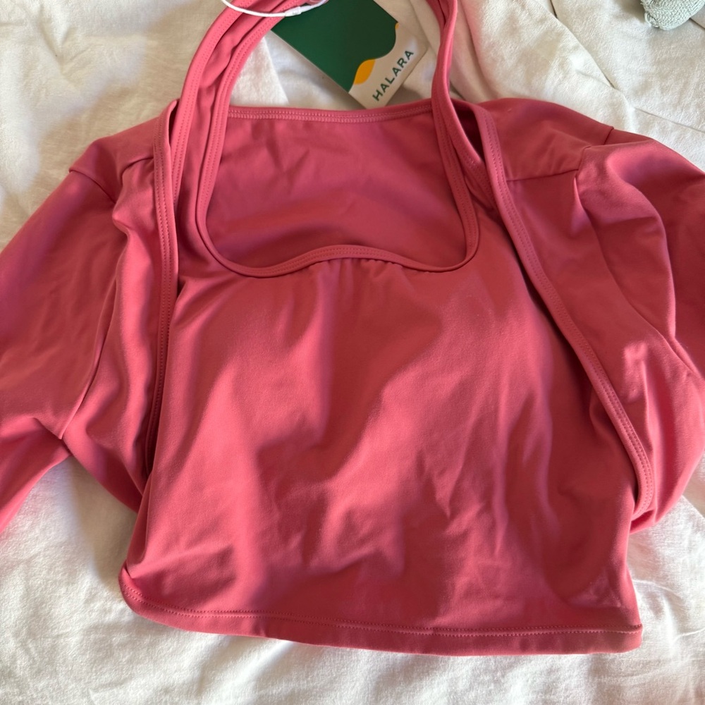 Halter Thumb Hole Long Sleeve Cropped 2-in-1 Yoga Sports - (M) NWT - Picture 3 of 12
